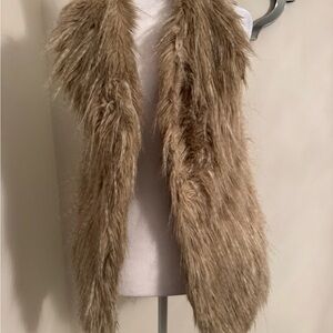 Women's Faux Fur Vest - Tan